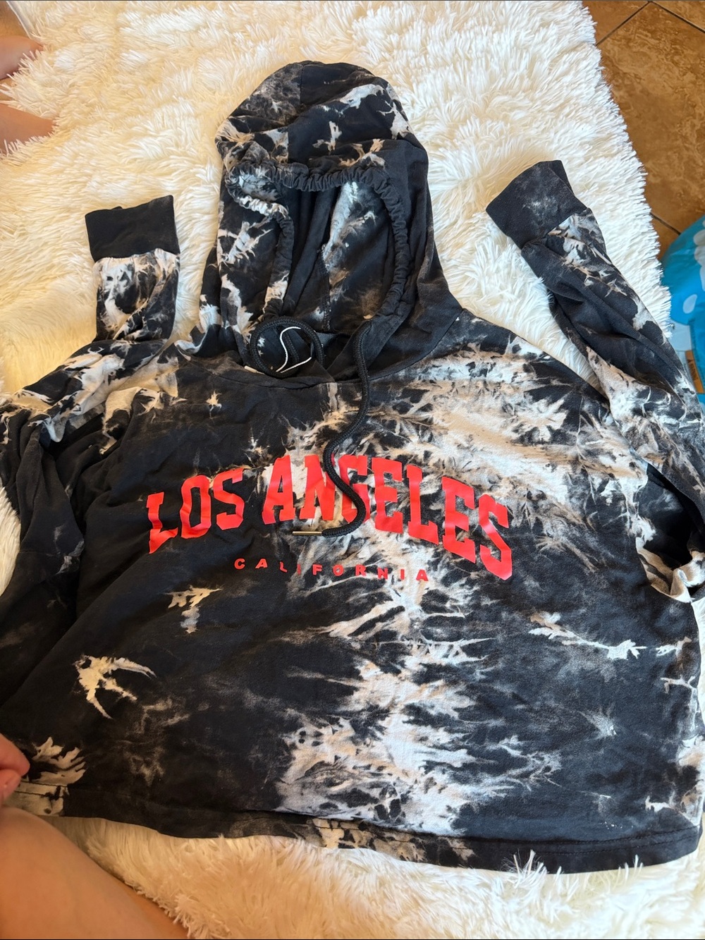 SHEIN Black & White Tie-Dye Hoodie with Red Los Angeles Graphic